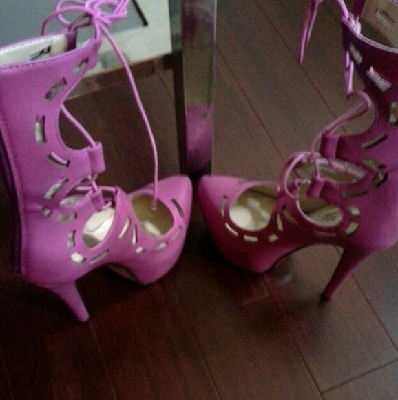 Boots - Picture 1 of 3